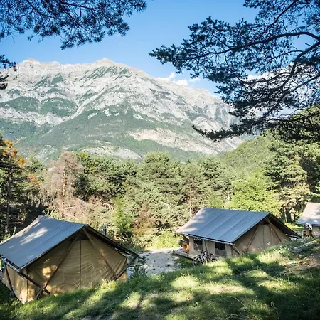 Huttopia De Serre-poncon Campsite *